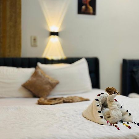 Pyramids Kingdom - Guest House Kafrat al Jabal ภายนอก รูปภาพ