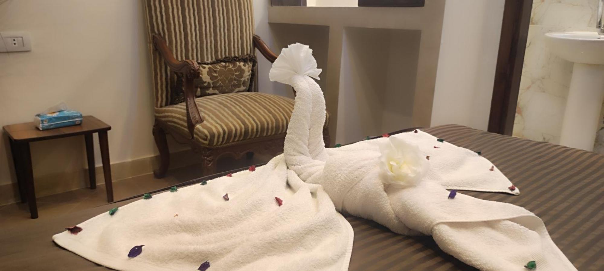 Pyramids Kingdom - Guest House Kafrat al Jabal ภายนอก รูปภาพ