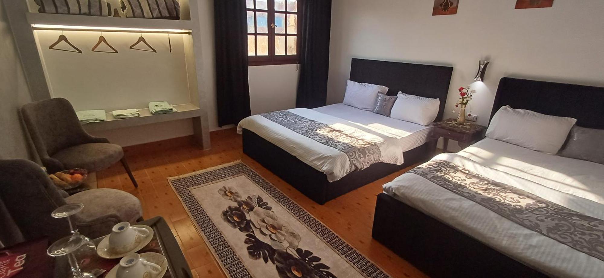 Pyramids Kingdom - Guest House Kafrat al Jabal ภายนอก รูปภาพ