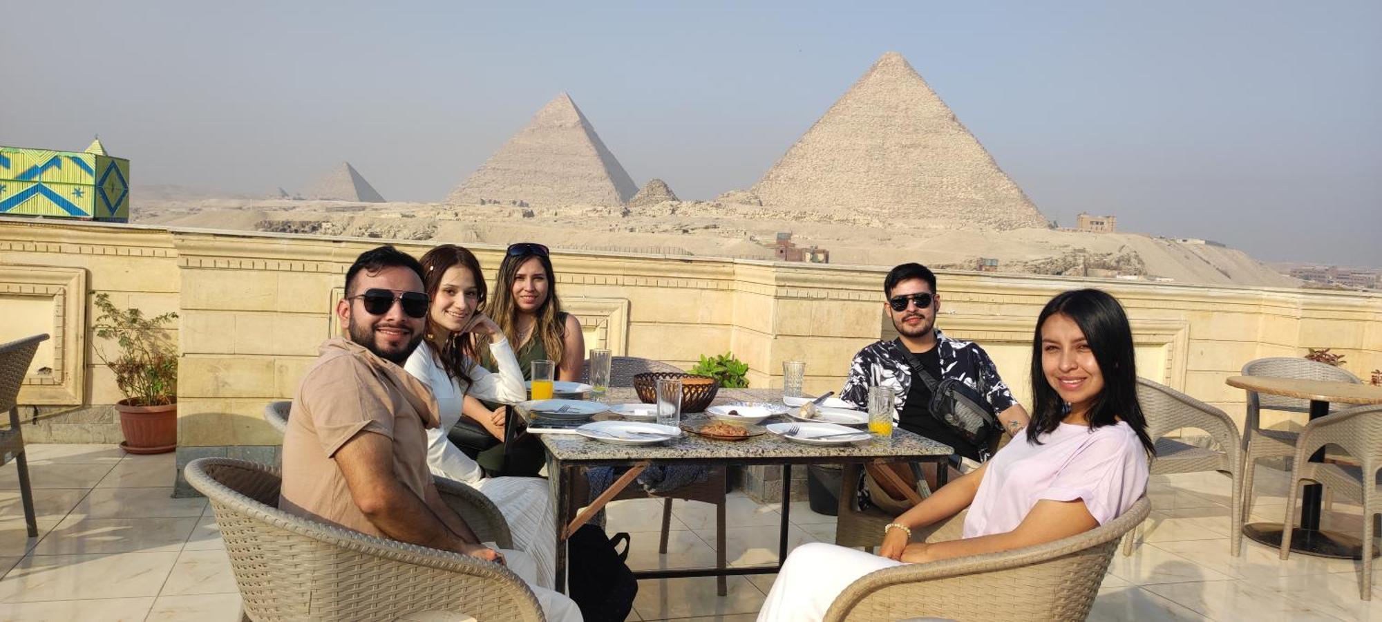 Pyramids Kingdom - Guest House Kafrat al Jabal ภายนอก รูปภาพ