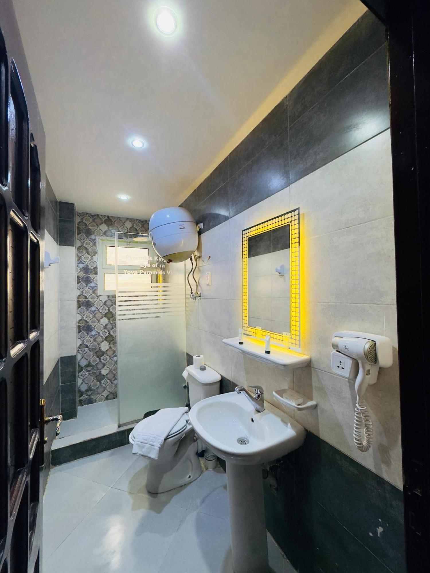 Pyramids Kingdom - Guest House Kafrat al Jabal ภายนอก รูปภาพ