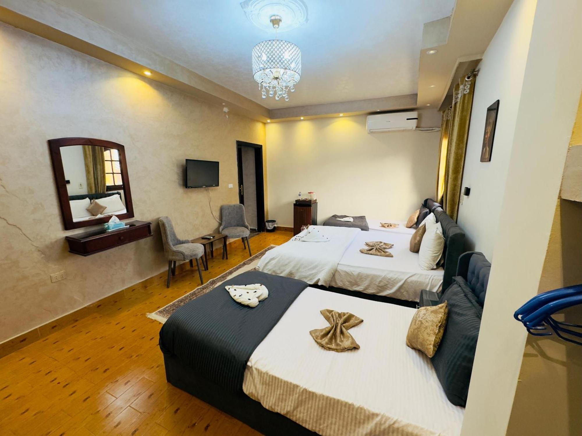 Pyramids Kingdom - Guest House Kafrat al Jabal ภายนอก รูปภาพ